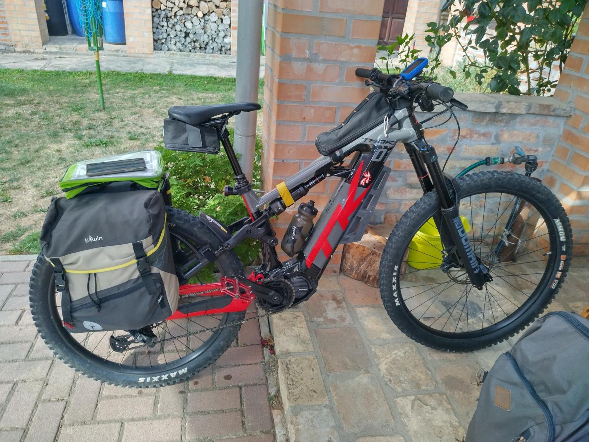 Bike Stop Duna Дунасентмиклош Экстерьер фото